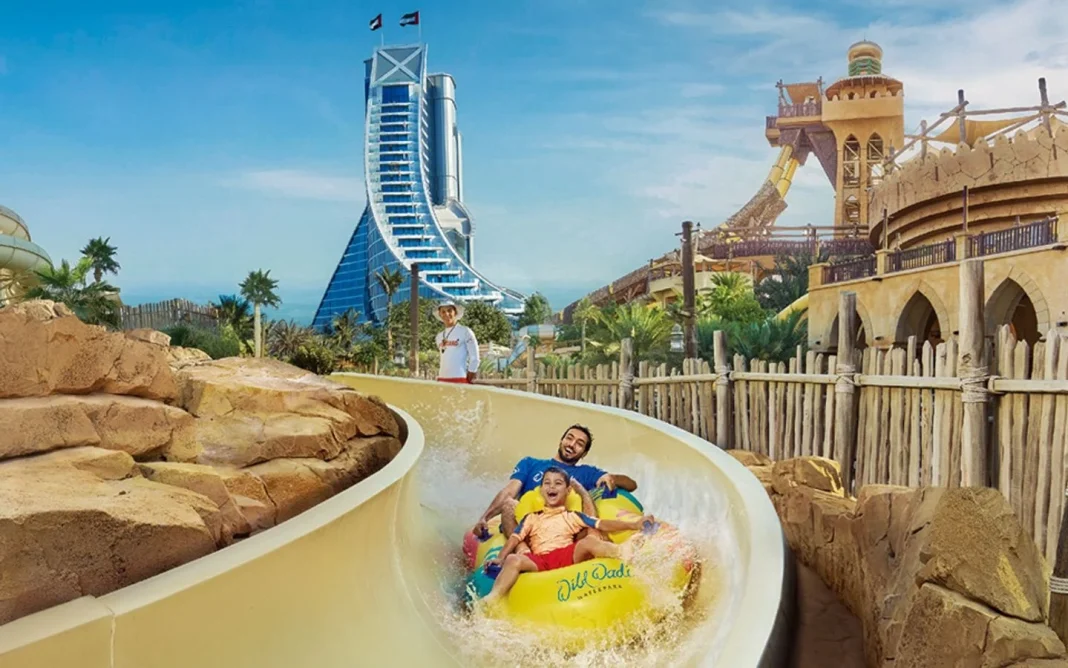 Parque acuático Wild Wadi: Aventura familiar en un entorno de folclore árabe