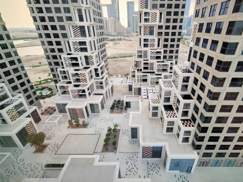 Una imagen auténtica, en el barrio más moderno de Abu Dabi 