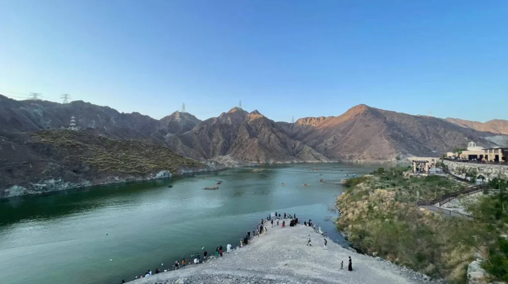 Montañas y lagos, otro de los predilectos dentro de Emiratos Árabes