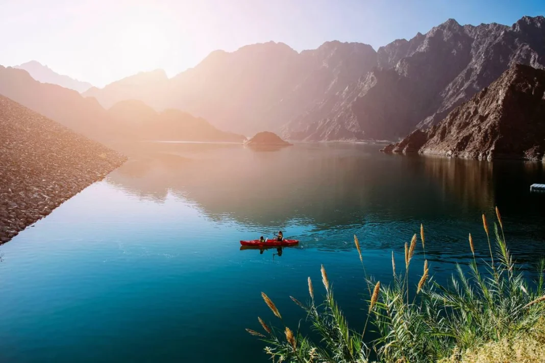 Hatta: Un nicho de inversión en ecoturismo, perfecto para propiedades de alquiler vacacional que capitalizan el auge del turismo de montaña