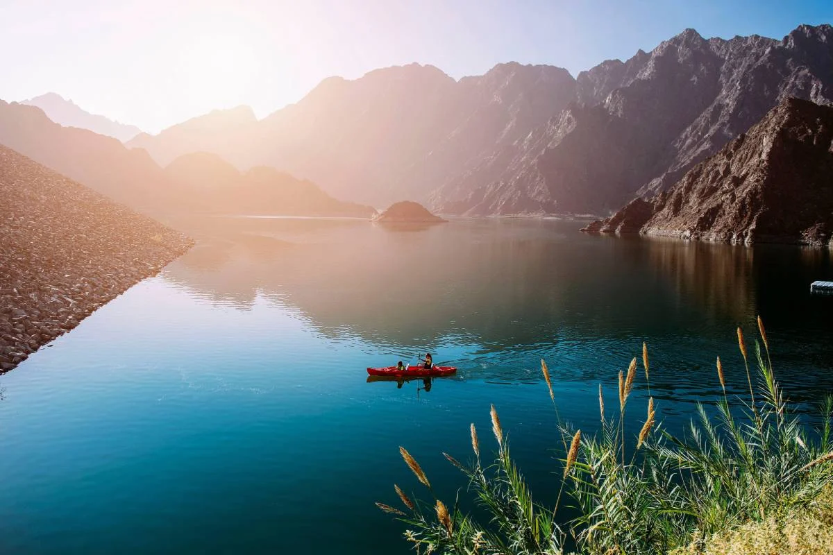 Hatta: Un nicho de inversión en ecoturismo, perfecto para propiedades de alquiler vacacional que capitalizan el auge del turismo de montaña