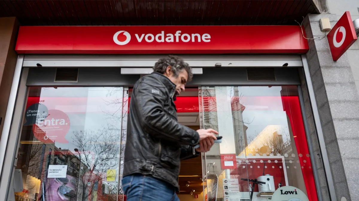 IMPLICACIONES FUTURAS DE LA EXPANSIÓN DE e& EN VODAFONE