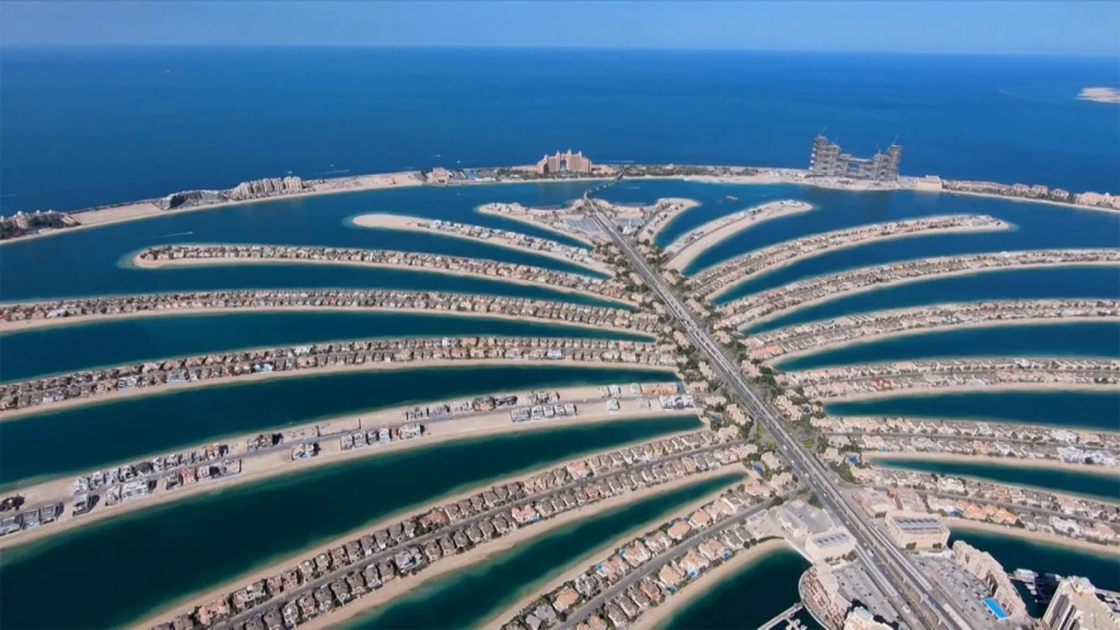 MÁS ALLÁ DEL HORIZONTE: EL DISEÑO ICÓNICO QUE DEFINE UN ESTILO DE VIDA. Comprender el fenómeno Palm Jumeirah es adentrarse en la psique del nuevo lujo, donde la exclusividad, la privacidad y las vistas panorámicas se cotizan al alza como nunca antes