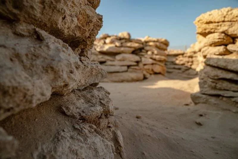 Cómo son los edificios circulares encontrados en Abu Dabi 