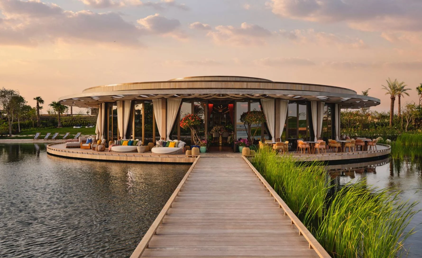 Discovery Dunes, la comunidad de Dubái que vende parcelas por 50 millones y exige pruebas a sus inversores