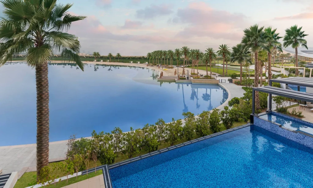 DUBAI REINVENTADO: MÁS ALLÁ DEL ORONEGRO Y EL CRISTAL
