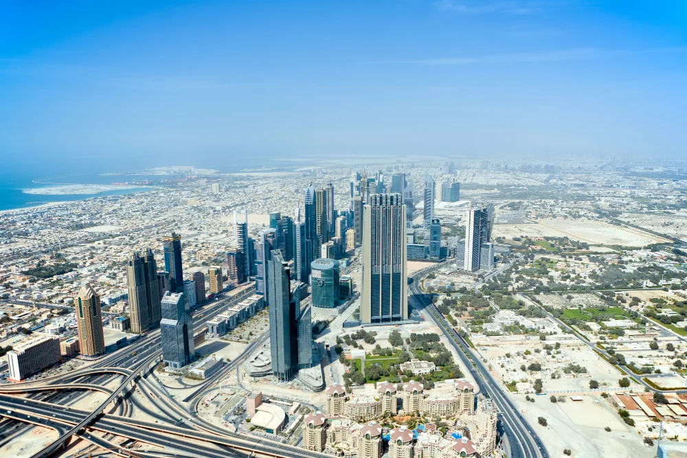 LAS SKY TOWERS: MUCHO MÁS QUE UN EMBLEMA ARQUITECTÓNICO EN ABU DHABI