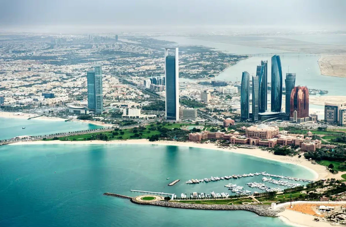 Abu Dhabi Corniche redefine el epicentro del mercado inmobiliario
