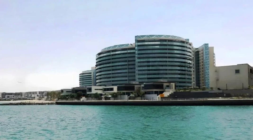 Al Rahba: La tranquilidad del extrarradio, una inversión estratégica a medio camino entre Abu Dabi y Dubái para capturar a los viajeros diarios