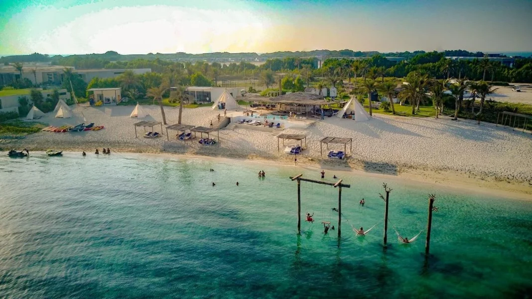 Nurai Island: La inversión ultra-premium. El refugio de Abu Dabi donde el metro cuadrado es oro puro.