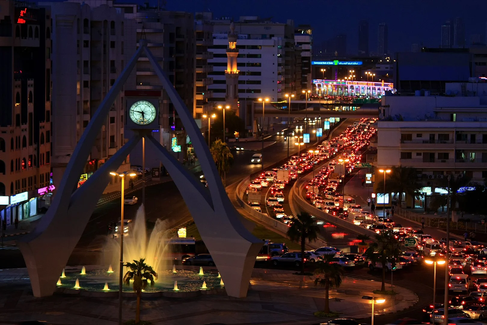 Deira: La joya oculta del viejo Dubái. Olvídate del lujo y apuesta por la rentabilidad bruta más alta de la ciudad.