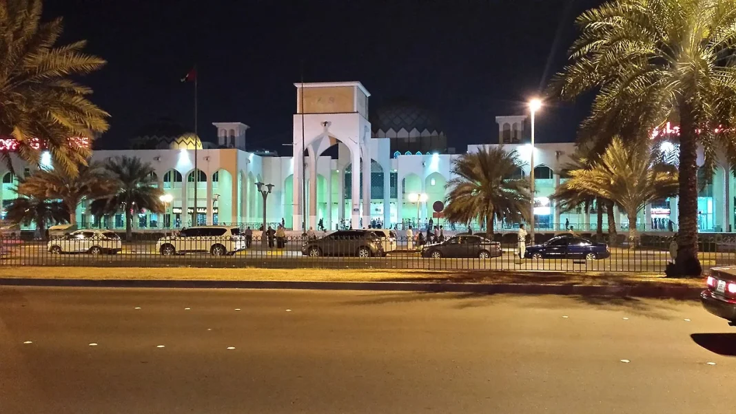 Madinat Zayed (Centro): El tesoro escondido del viejo Abu Dabi, invertir en edificios con potencial de renovación en el corazón comercial tradicional