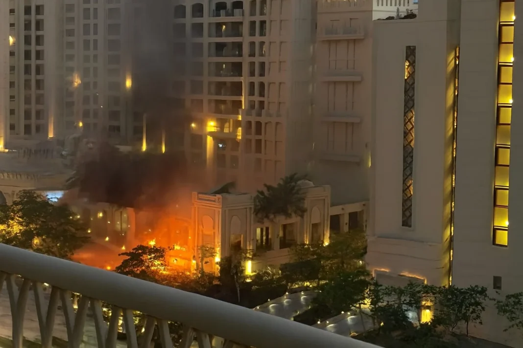 Massive Iranian Attack on Dubai: Explosions at Fairmont Hotel in Palm Jumeirah Spark Panic in the Emirates