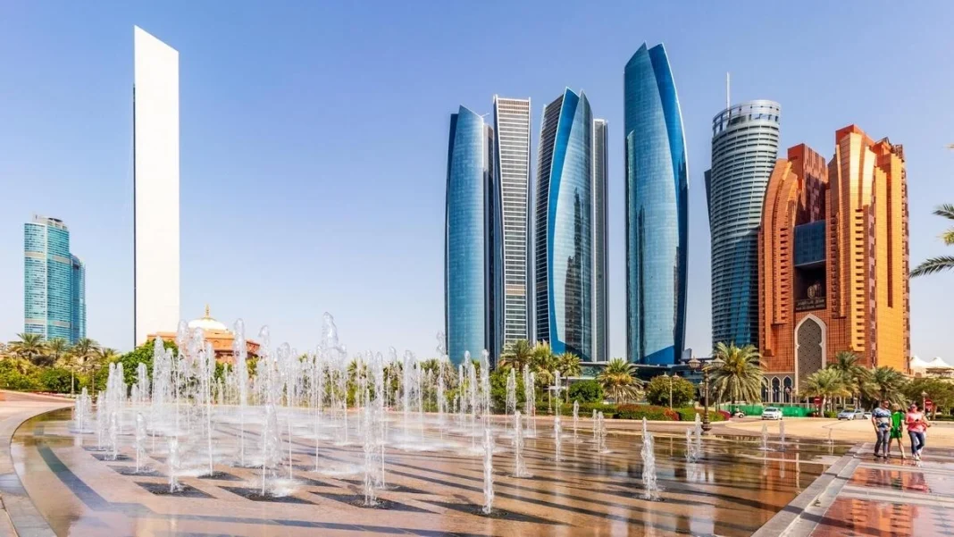 The “Al Ain Plan”: Abu Dhabi Launches Direct Aid to Renovate Hotels and Boost Heritage Tourism El "Plan Al Ain": Abu Dabi lanza ayudas directas para renovar hoteles y potenciar el turismo histórico