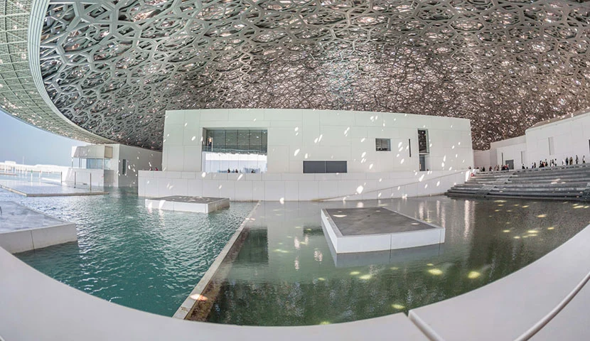 El plan maestro del Louvre Abu Dhabi: Así es la ambiciosa estrategia de turismo cultural para competir con las grandes capitales de Europa El plan maestro del Louvre Abu Dhabi: Así es la ambiciosa estrategia de turismo cultural para competir con las grandes capitales de Europa