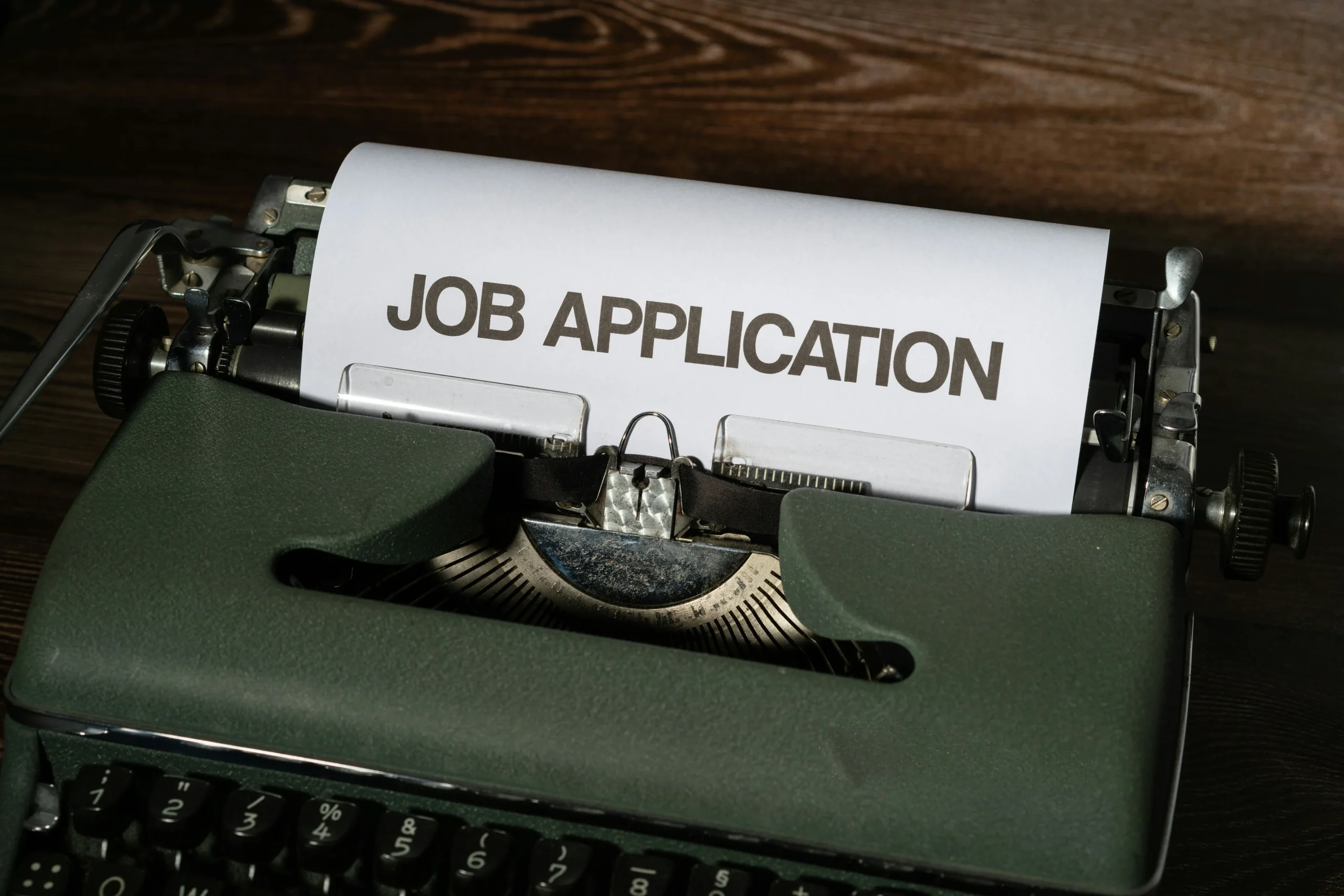 dificultades empleo UAE