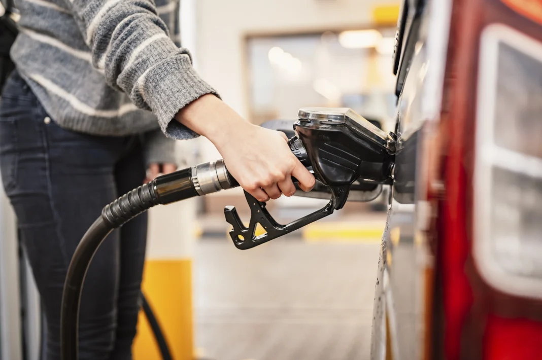 Así queda el precio de la gasolina en UAE en julio: la Super 98 a 3,40 dírhams Así queda el precio de la gasolina en UAE en julio: la Super 98 a 3,40 dírhams