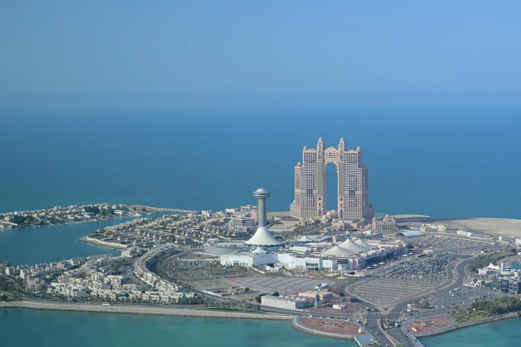 Inversión en Abu Dabi: el macroproyecto petroquímico de Ruwais y sus efectos en el Modelo 720 e IRPF inversión en Abu Dabi