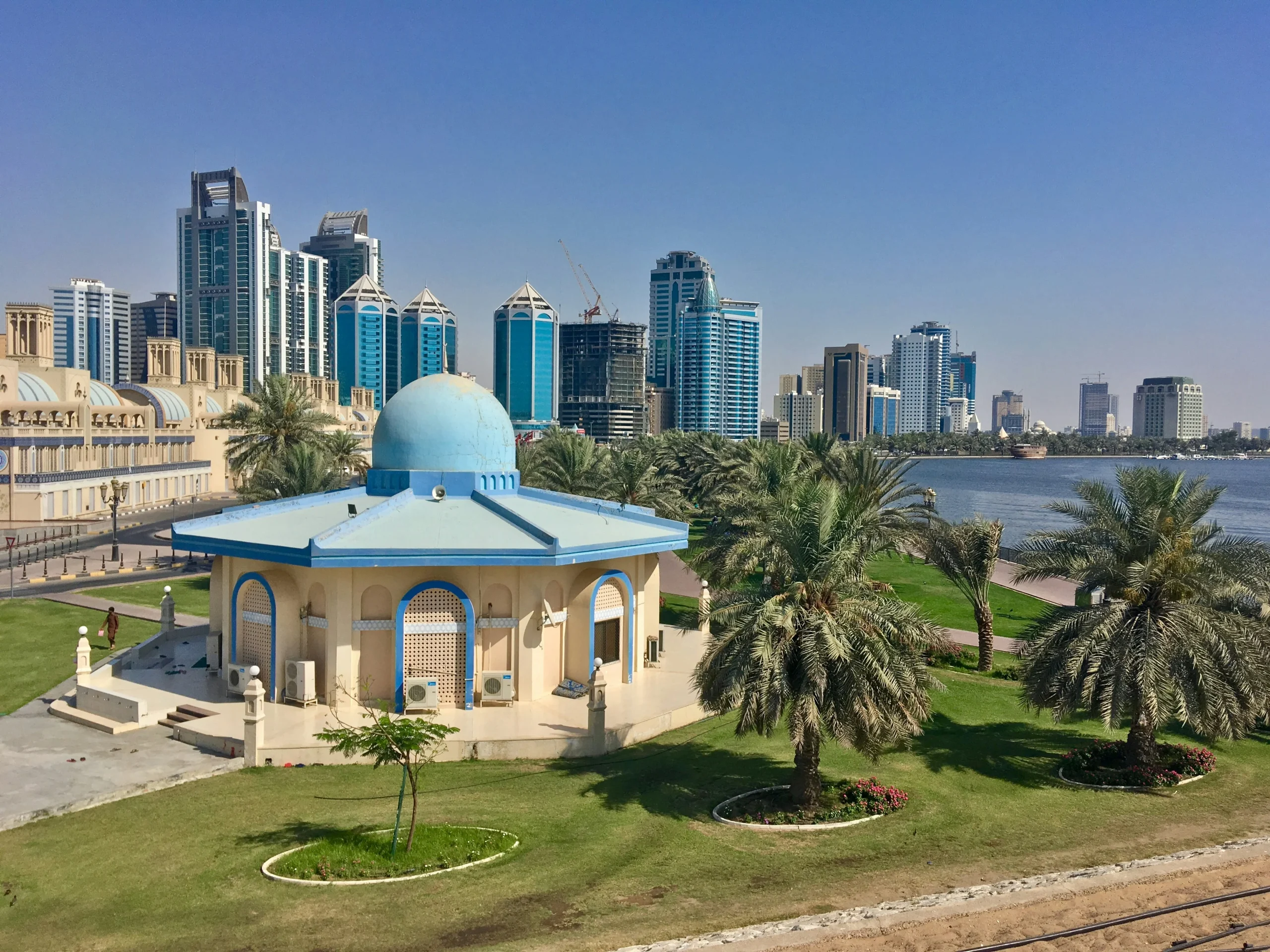segundo empleo UAE