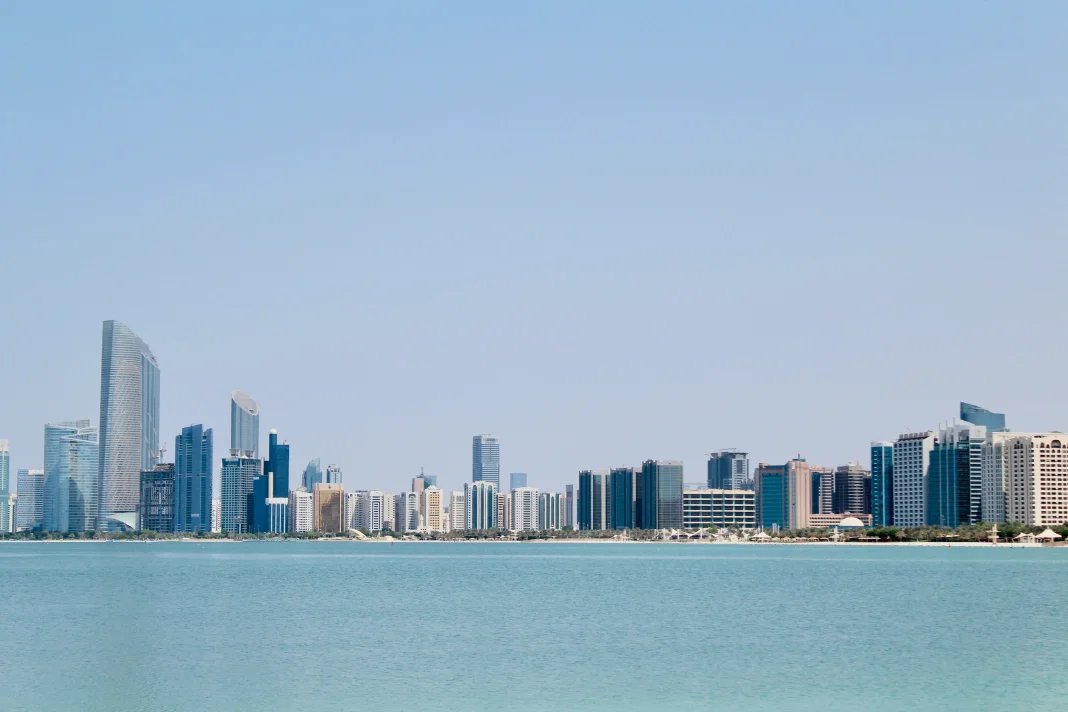 Resultados Alpha Dhabi: el beneficio semestral sube un 48%, hasta 2.700 millones por sus inversiones en IA NMDC Group resultados