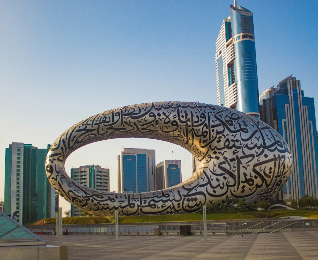 12 exposiciones de arte en Dubái y Abu Dabi: tu guía para un verano cultural en Emiratos exposiciones verano UAE