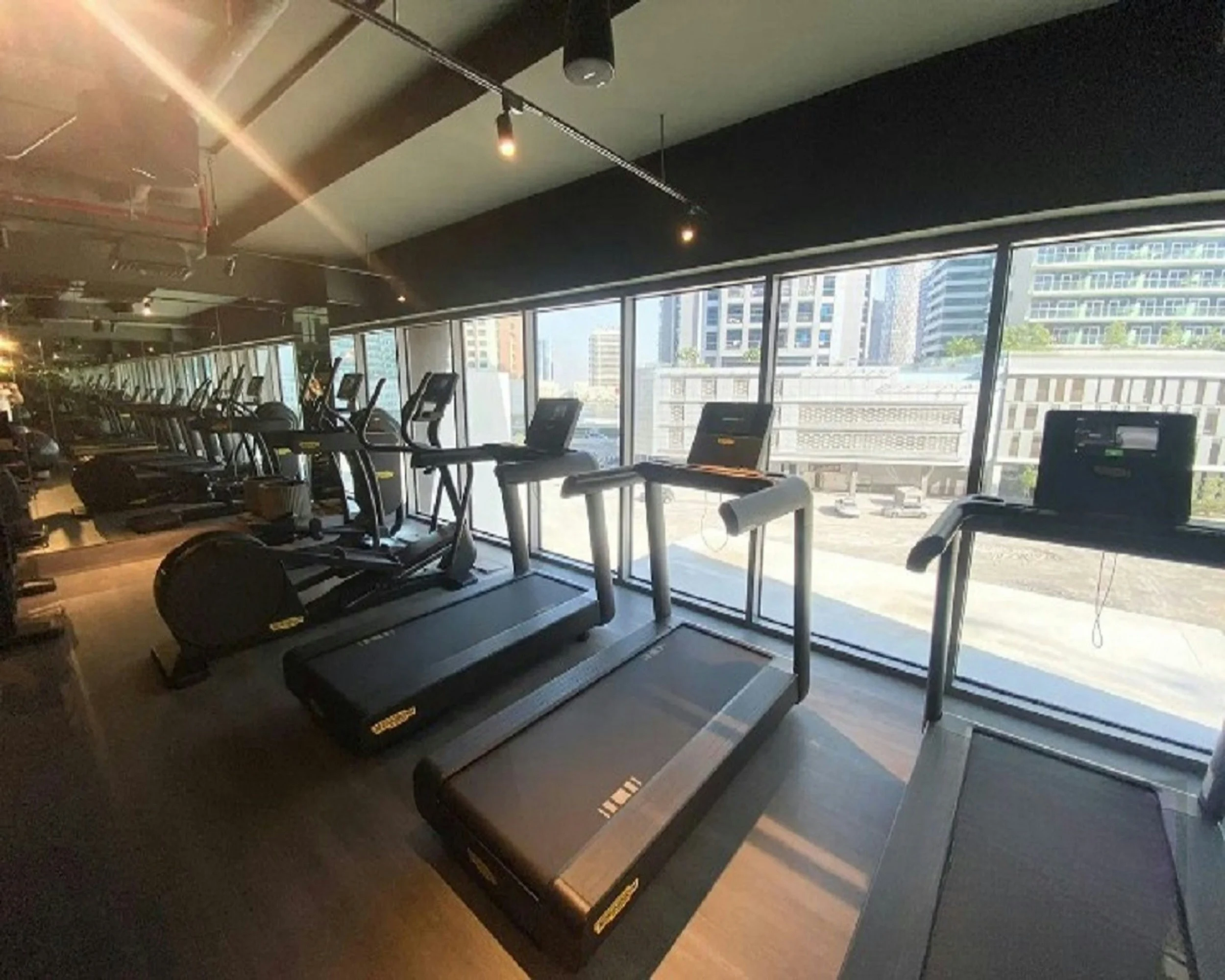 contrato gimnasio UAE