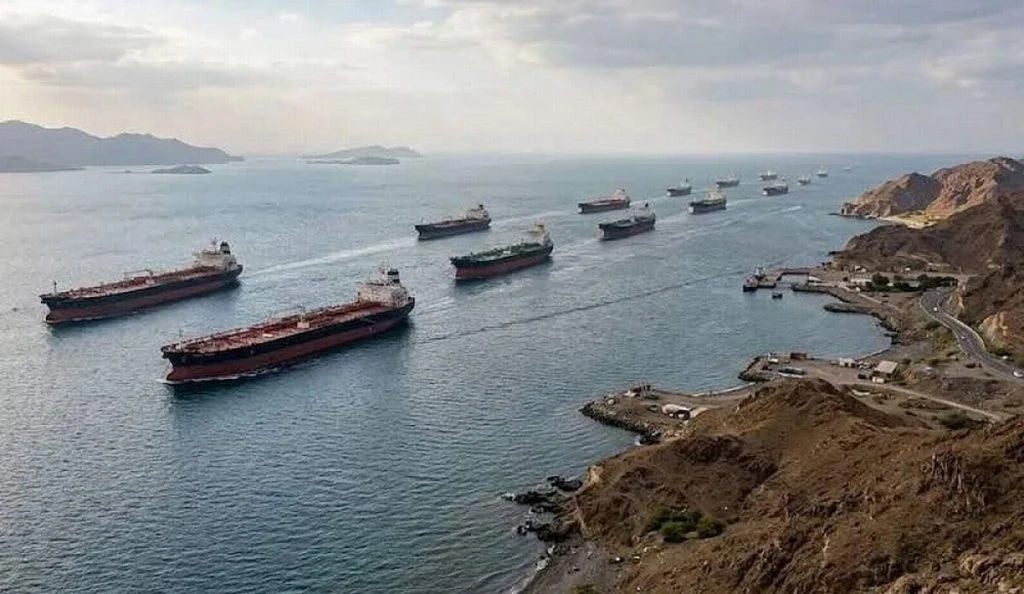 Estrecho de Ormuz: Trump frena ataques a Irán y evita un repunte del crudo en EAU Estrecho de Ormuz: Trump frena ataques a Irán y evita un repunte del crudo en EAU