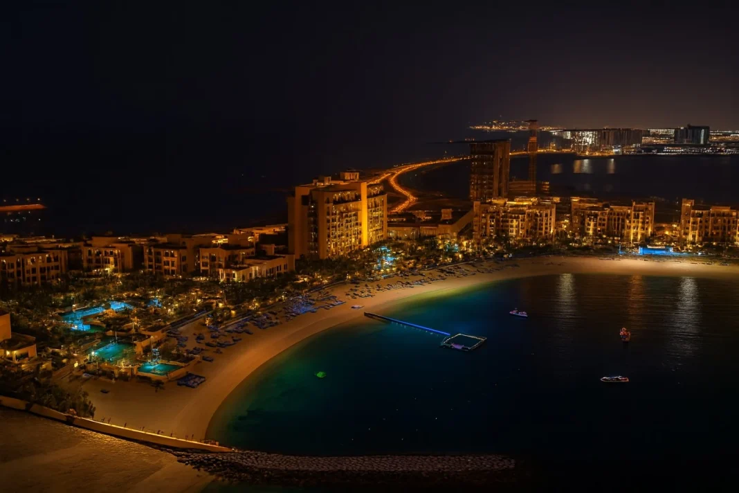 Vivir en Ras Al Khaimah: así es Al Marjan Island, la alternativa a Dubái que resiste al conflicto Vivir en Ras Al Khaimah: así es Al Marjan Island, la alternativa a Dubái que resiste al conflicto
