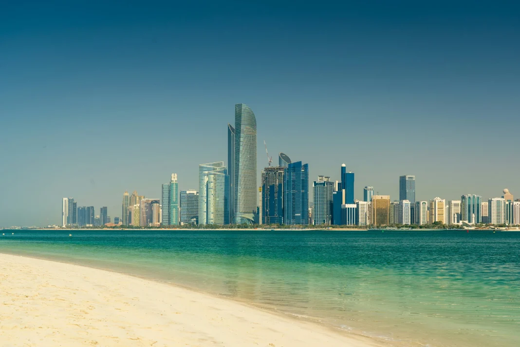 Incentivos turísticos en Emiratos: visado gratis en Abu Dabi y hoteles incluidos incentivos turísticos Emiratos 2026