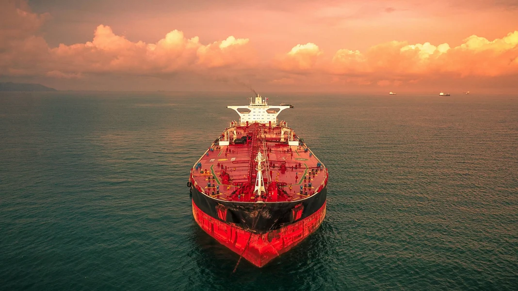 El estrecho de Ormuz reabre: la pugna por el control del suministro de crudo en EAU estrecho de Ormuz
