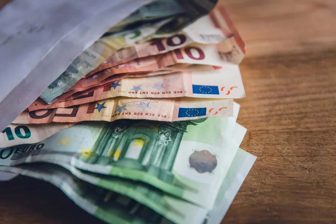 Enviar dinero desde Dubái a Colombia: qué vigila Hacienda y cómo justificar tus transferencias sin bloqueos enviar dinero a España