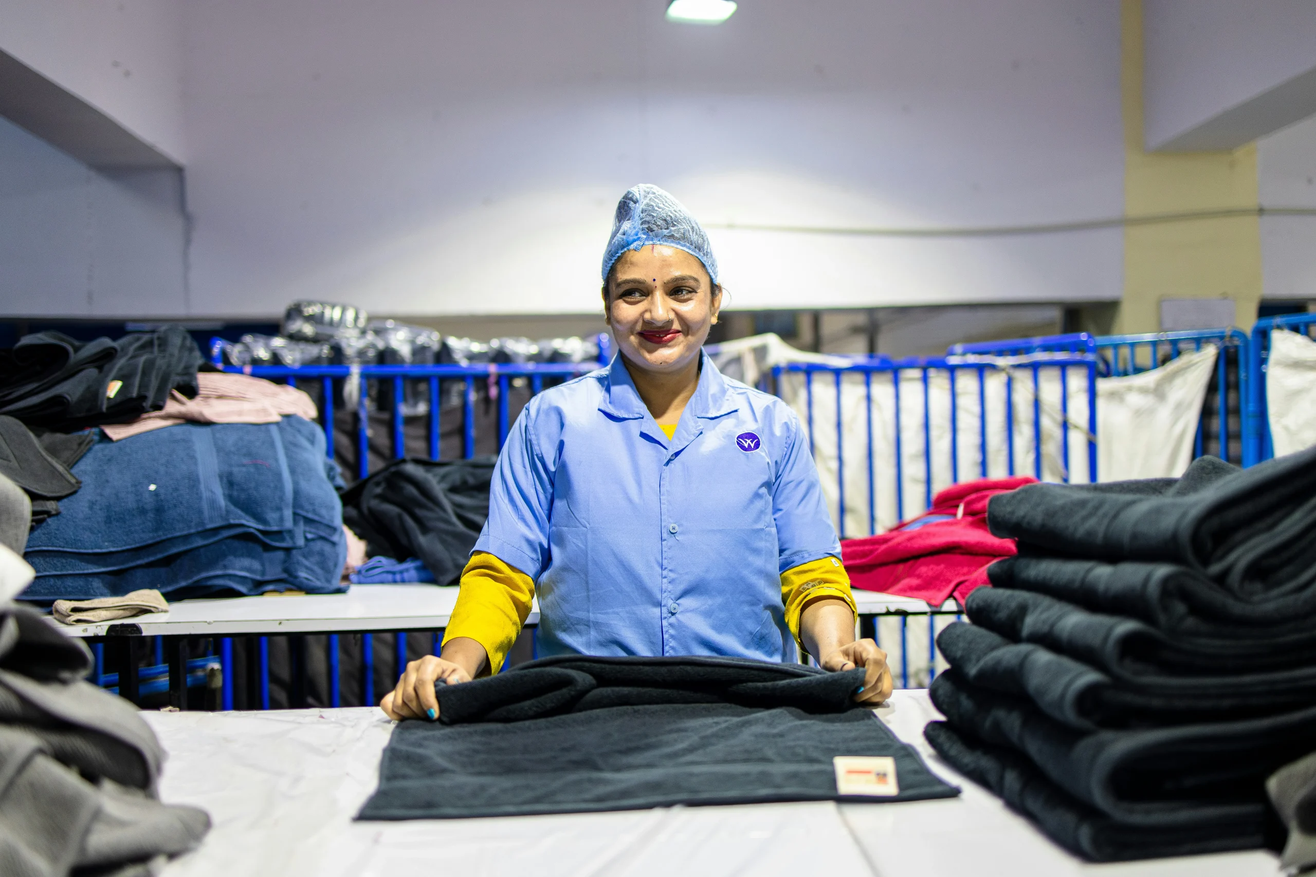 condiciones laborales retail Dubái