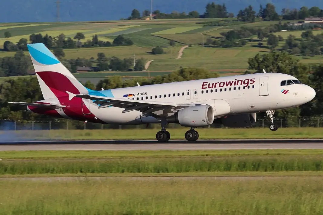 La aerolínea low cost que resucita su ruta a Dubái este otoño (aunque no despega desde España) La aerolínea low cost que resucita su ruta a Dubái este otoño (aunque no despega desde España)