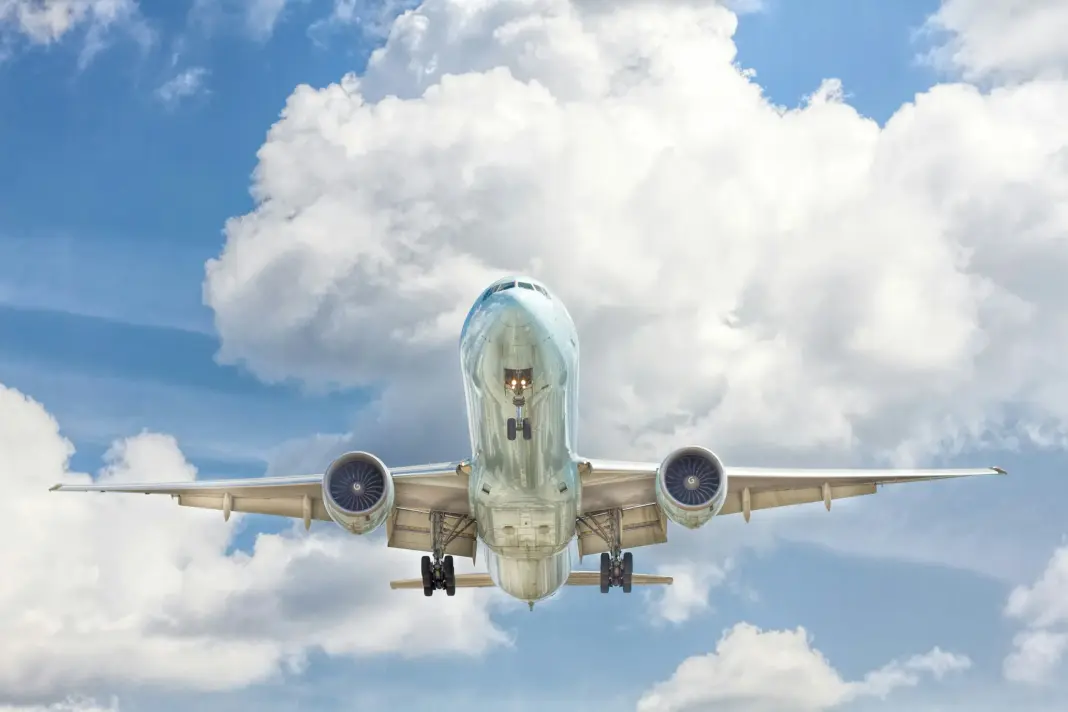 ¿Cierre del espacio aéreo ruso por los drones de Ucrania? Cómo afecta a Emirates, Etihad, remesas y comercio con Dubái espacio aéreo ruso