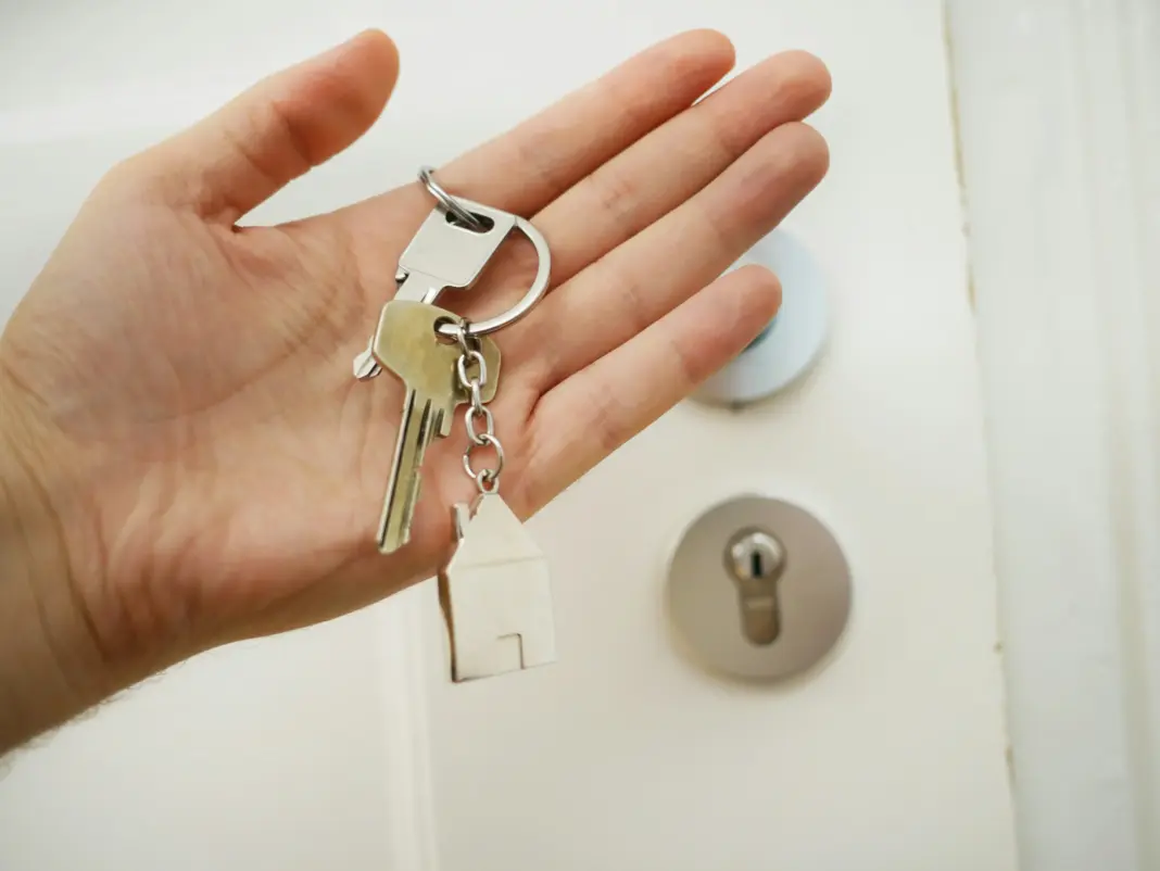 ¿Piso vacío en España? Por qué sigues pagando el Modelo 210 por imputación de rentas a no residentes imputación de rentas no residente