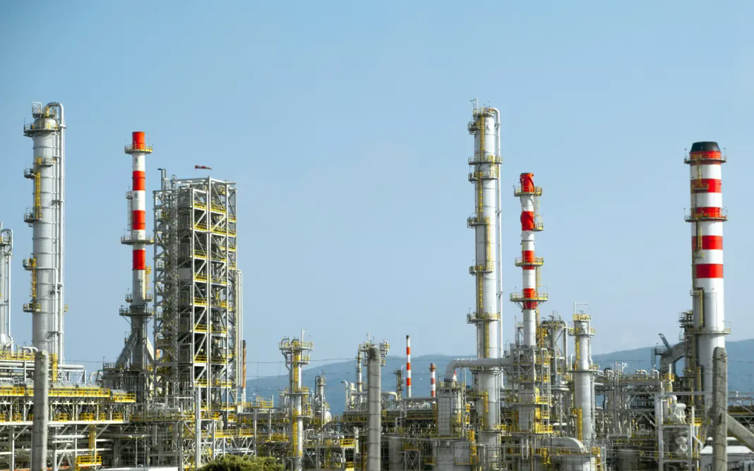 Crudo al alza por el cierre del oleoducto saudí: ¿sube el precio de la gasolina en EAU? precio del combustible en EAU