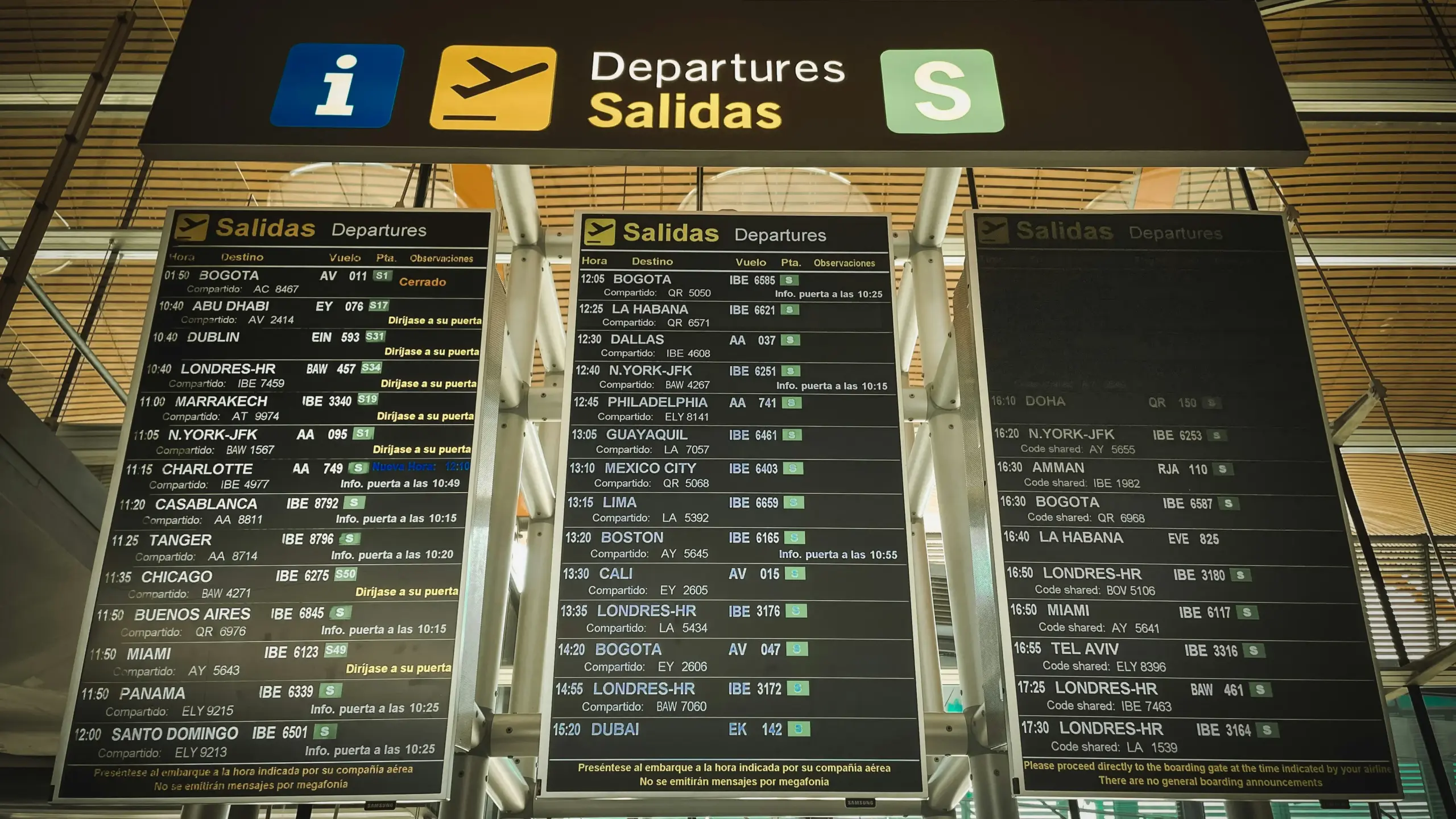 volver a España desde Dubái