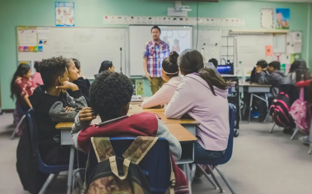 Young Trader en EAU: el Ministerio de Educación abre la inscripción hasta el 15 de octubre para escolares Young Trader EAU