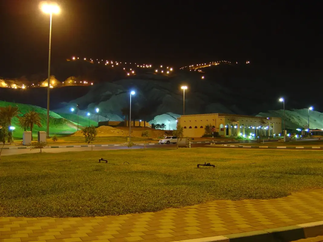 Al Ain, la ciudad jardín que los españoles en Dubái nunca visitan: oasis Patrimonio de la UNESCO, Jebel Hafeet y el mercado de camellos más grande de los EAU Al Ain, la ciudad jardín que los españoles en Dubái nunca visitan: oasis Patrimonio de la UNESCO, Jebel Hafeet y el mercado de camellos más grande de los EAU
