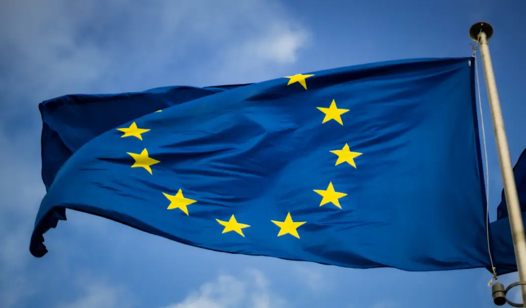 Von der Leyen propone frenar la burocracia normativa UE: qué gana el expat que emprende desde Dubái burocracia normativa UE
