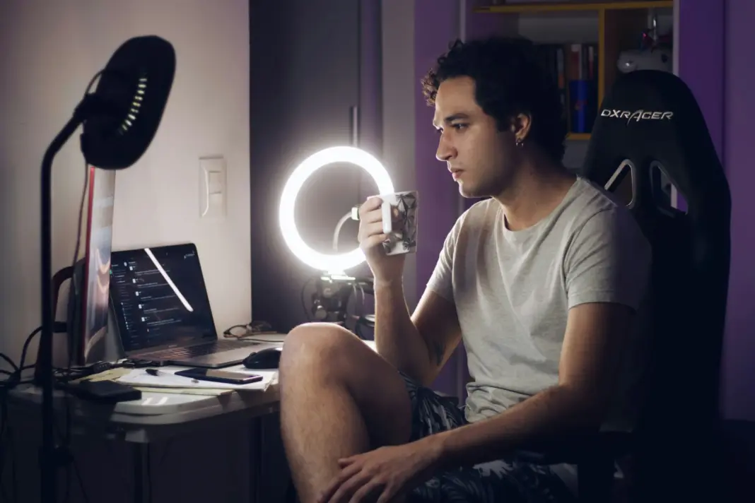 YouTube Shopping llega a EAU: los creadores cobran comisiones con Amazon como primer socio YouTube Shopping EAU